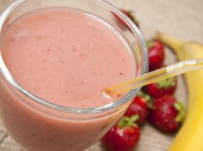 Aardbeien-banaanshake Smoothies Aardbeien-banaanshake Smoothies