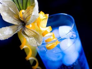Blue lagoon Cocktails met alcohol Blue lagoon Cocktails met alcohol
