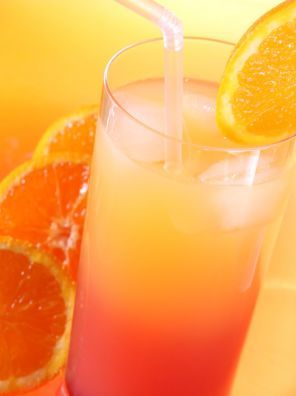 Tequila sunrise 2 Cocktails met alcohol Tequila sunrise 2 Cocktails met alcohol